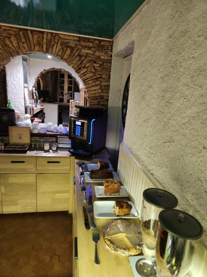 Logis Hotel Restaurant Les Charmettes Аржель-сюр-Мер Экстерьер фото