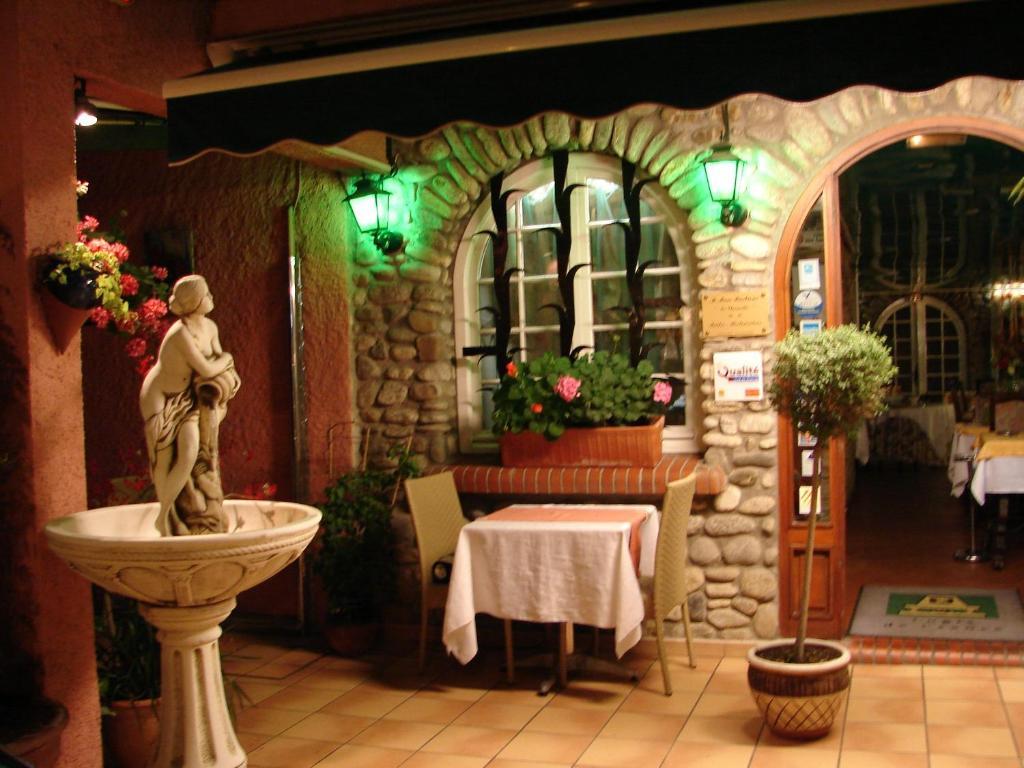 Logis Hotel Restaurant Les Charmettes Аржель-сюр-Мер Экстерьер фото